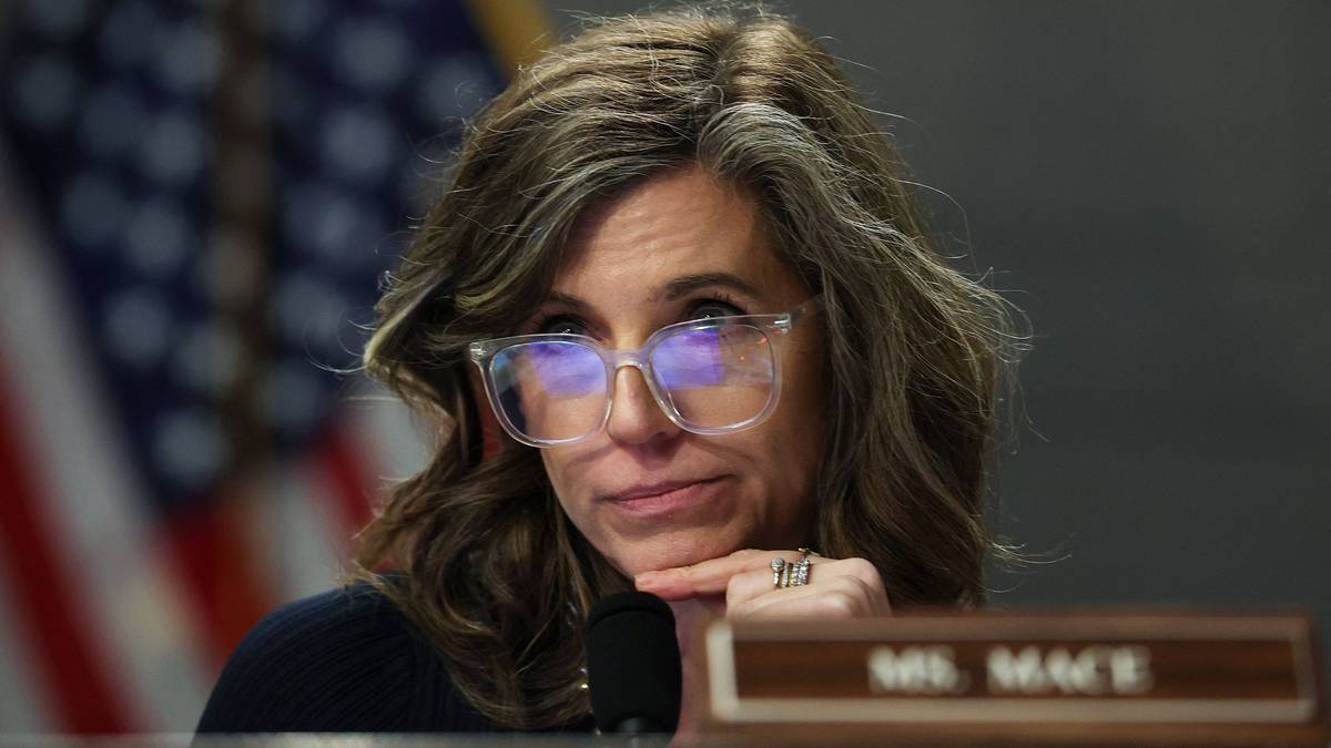 Bondi innkalt til ny Epstein-høring