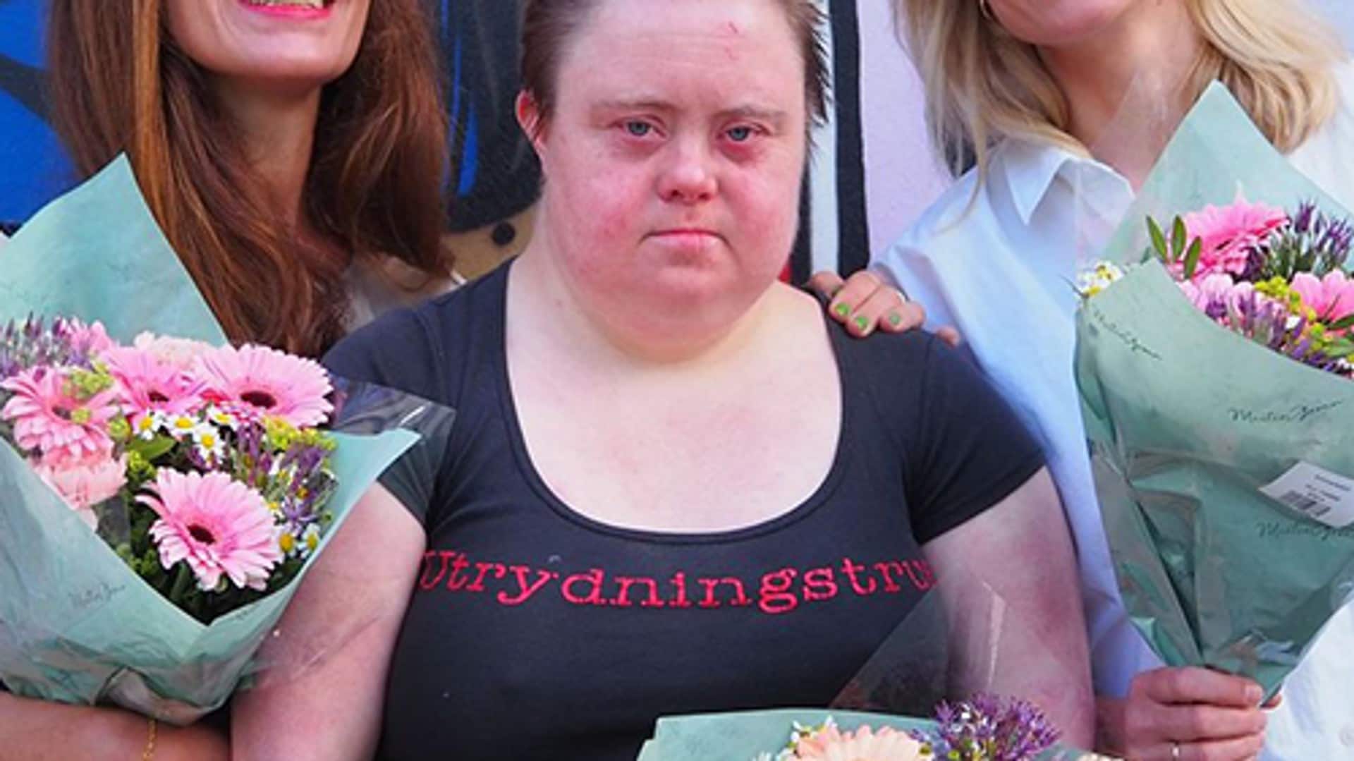 f-rste-gang-en-med-downs-syndrom-er-nominert-til-amanda-nrk