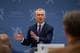 Ole Berg-Rusten / NTB Finansminister Jens Stoltenberg holder felles pressetreff om skattekommisjon.
