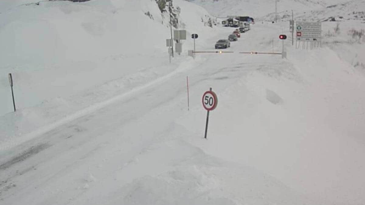 Kolonnekjøring på E10 Bjørnfjell – NRK Nordland