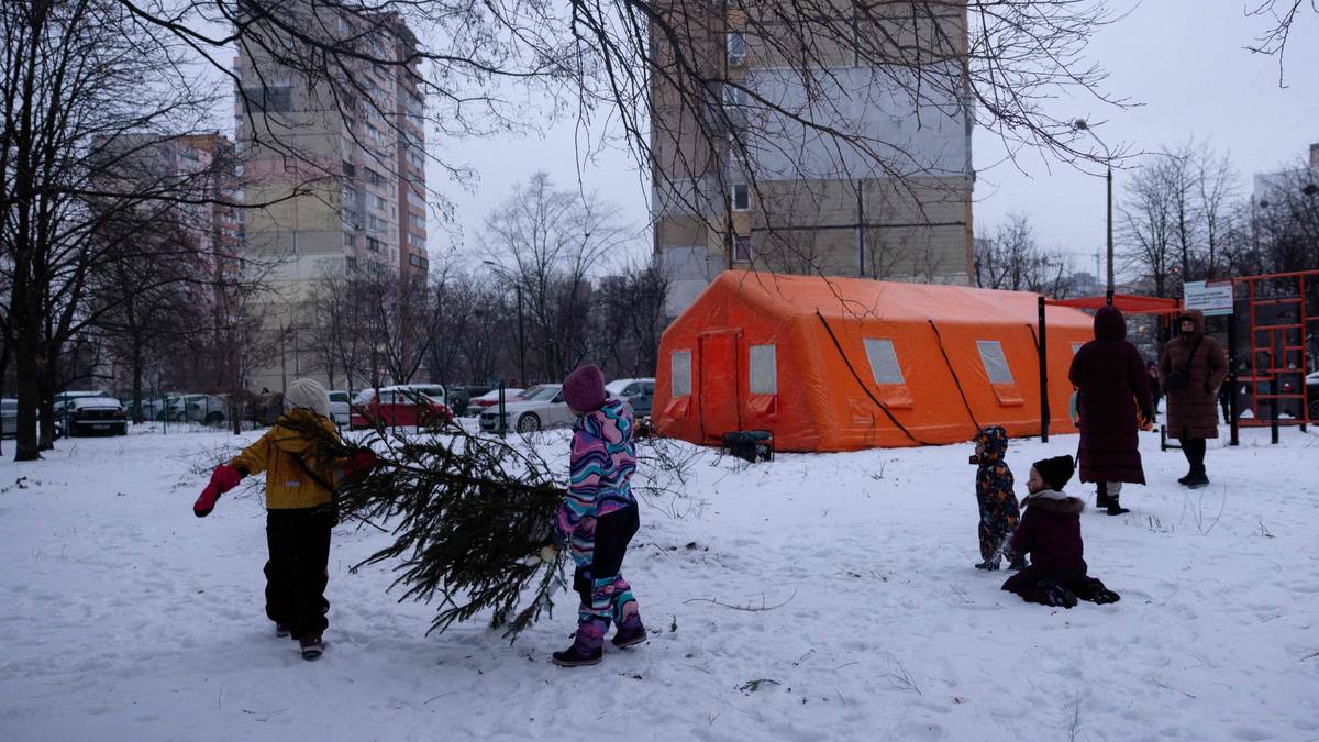 Stenger skolene i Kyiv