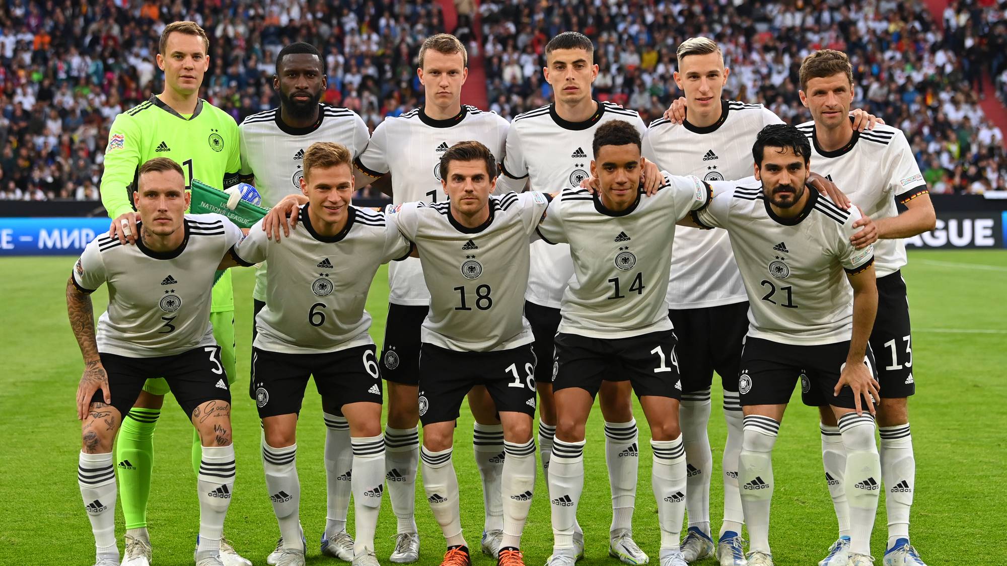 Футбол германия время. Игроки сборной Германии 2022. Сборная Германии по футболу 2022. Сборная Германии 2005. Форма Германии на ЧМ 2022.