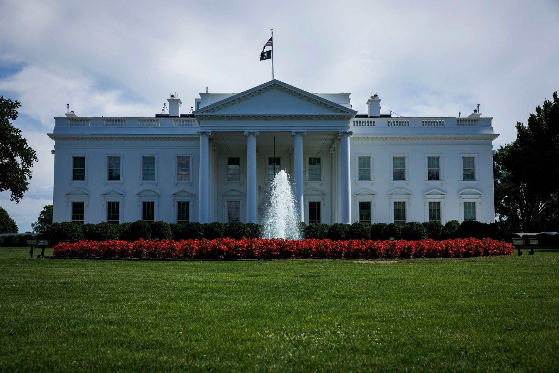 Trump besøker Biden i Det hvite hus