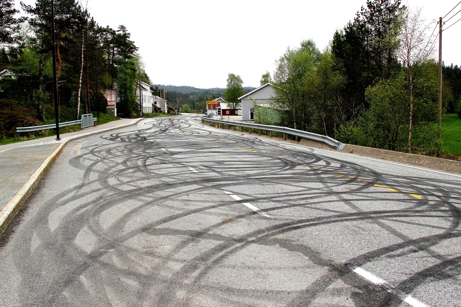 kOmFcvwfoE81si0XBrR_aA3wDpb1rT3Vf-QIysgibEbQ