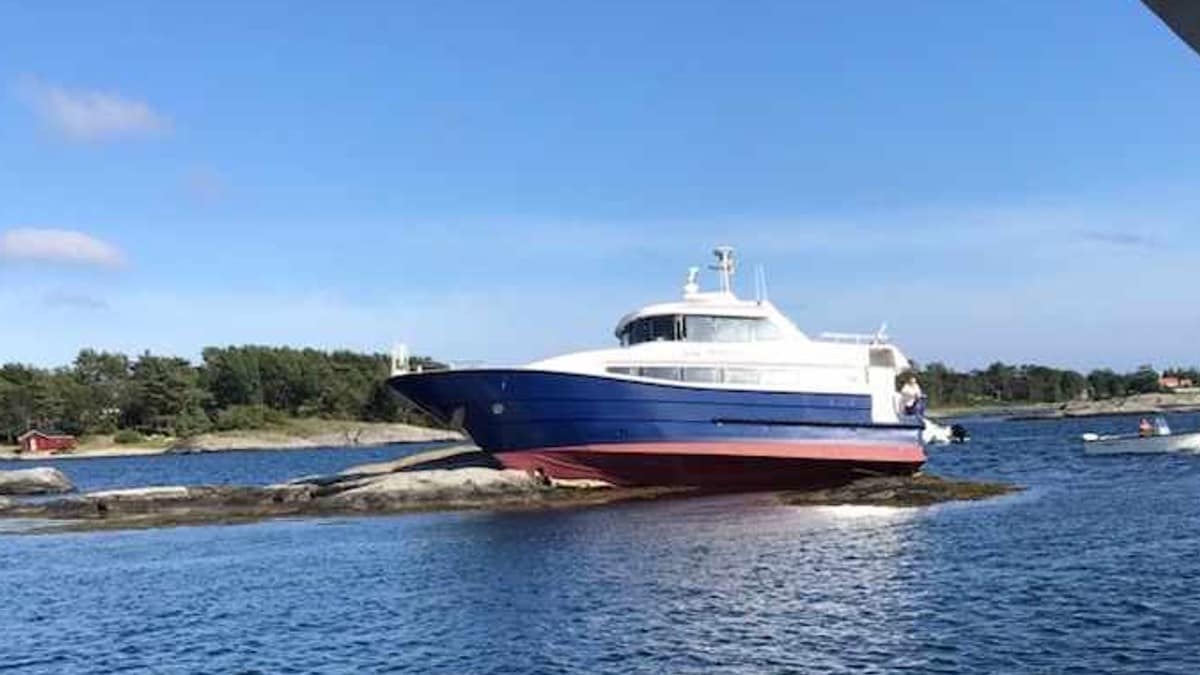 Passenger ferry has run aground off Kragerø – NRK Vestfold and Telemark – Local news, TV and radio