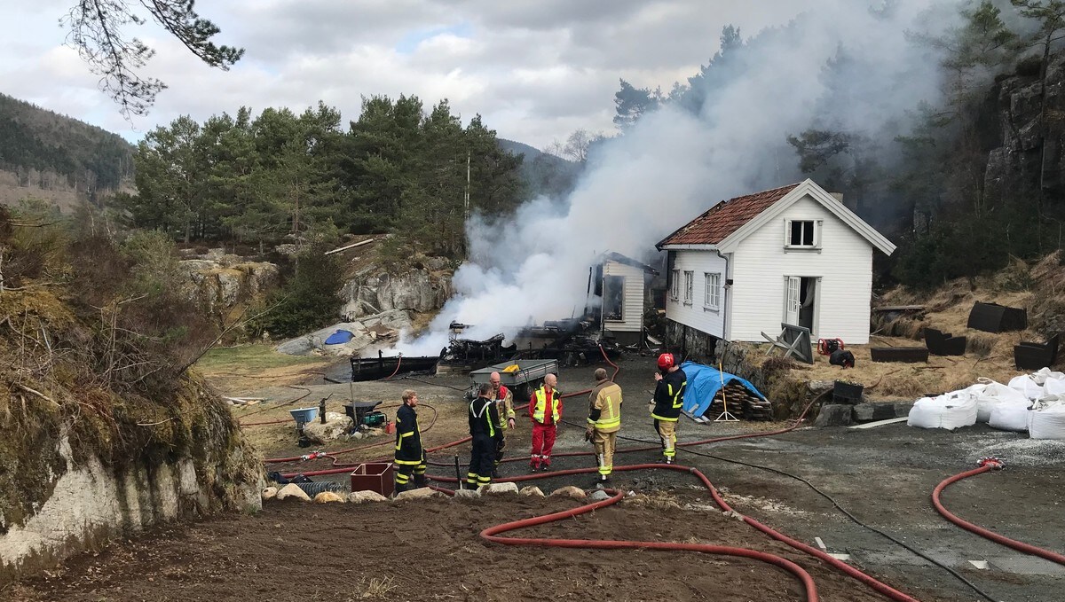 Hyttebrann i Hjelmeland NRK Rogaland Lokale nyheter, TV og radio