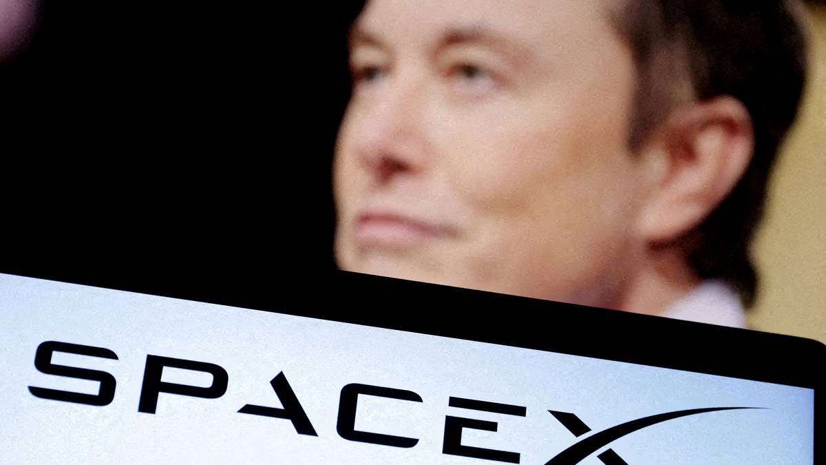 Musk: SpaceX og xAI slås sammen