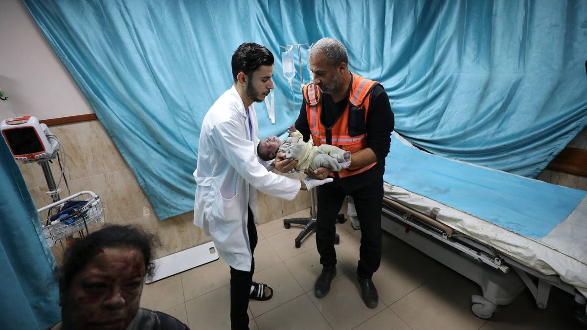 Israeli Attacks on Civilian Targets and Violations of International Law in Gaza Strip: Testimonies from Palestinian Red Crescent and Healthcare Professionals