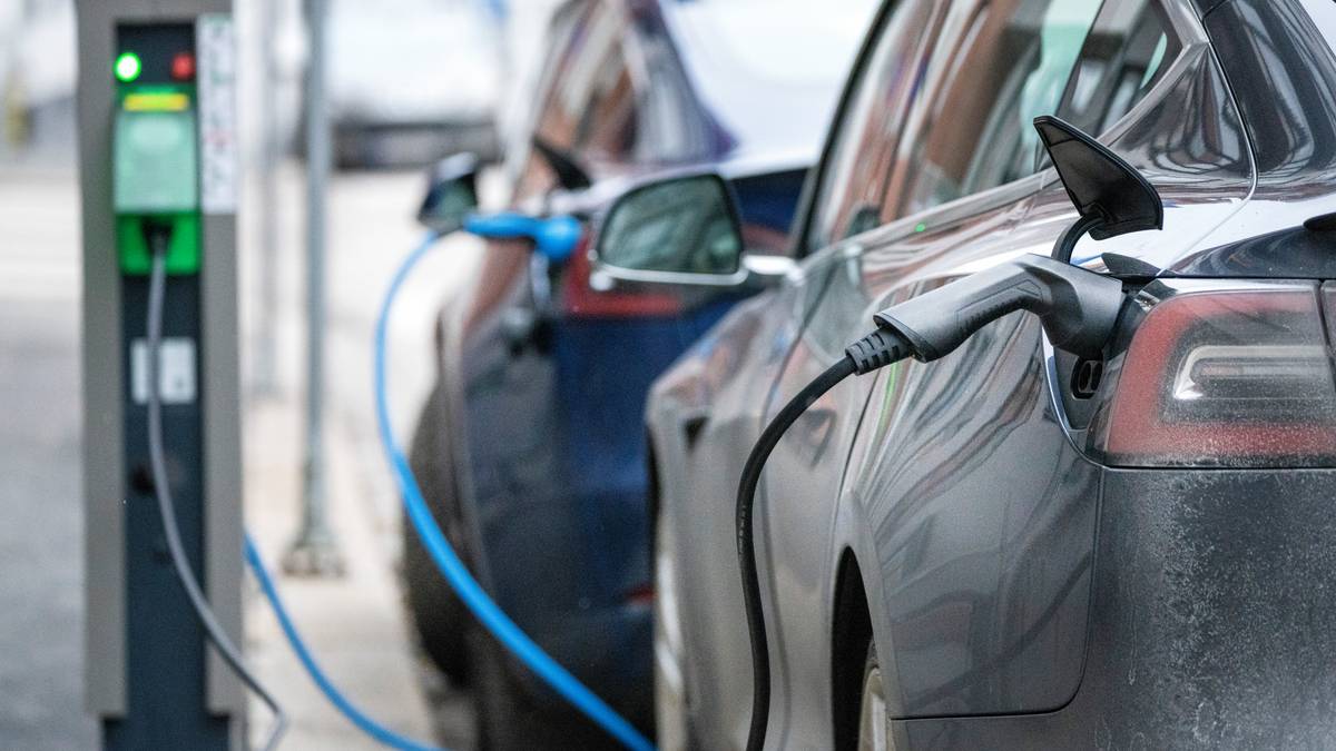 Vil beholde elbiler i kollektivfeltet