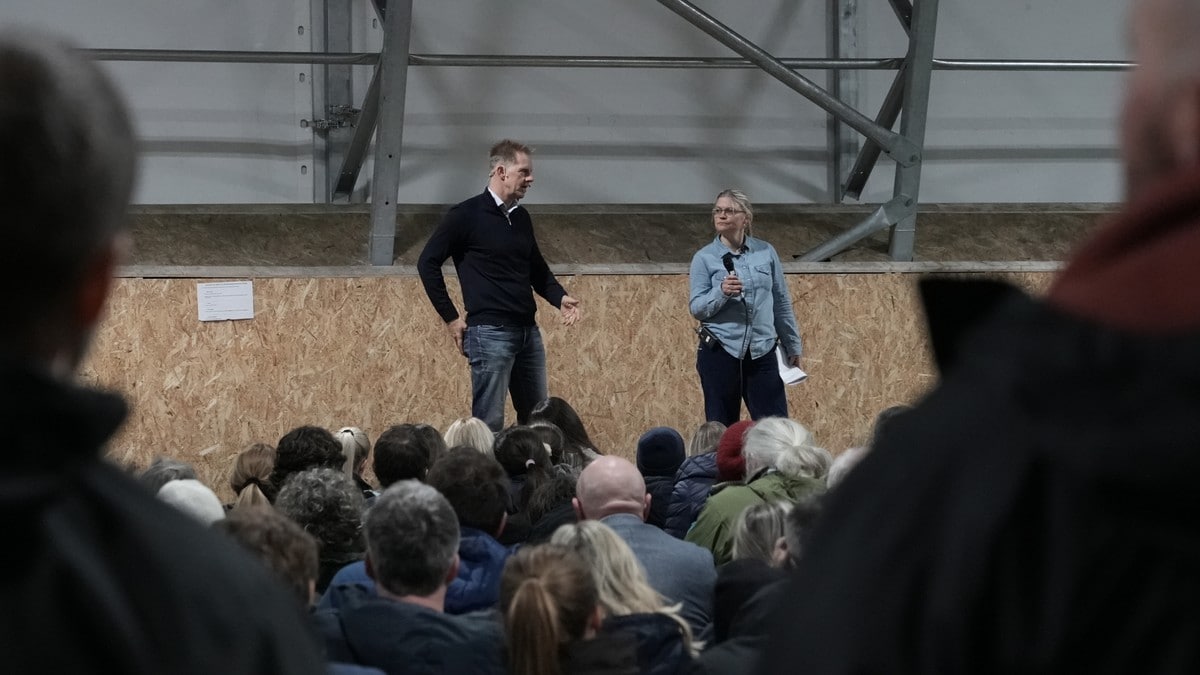 Stort oppm&oslash;te p&aring; folkem&oslash;te om asylmottak