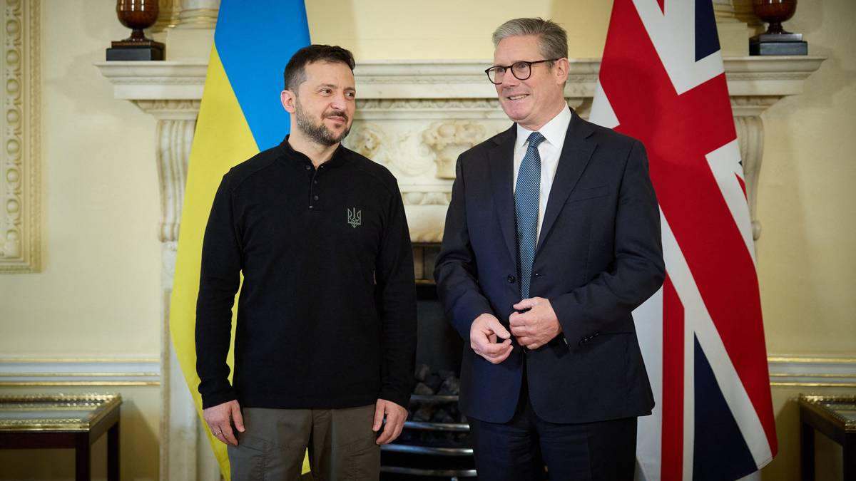 Zelenskyj møter Starmer i London: – Vi står med Ukraina så lenge som må til