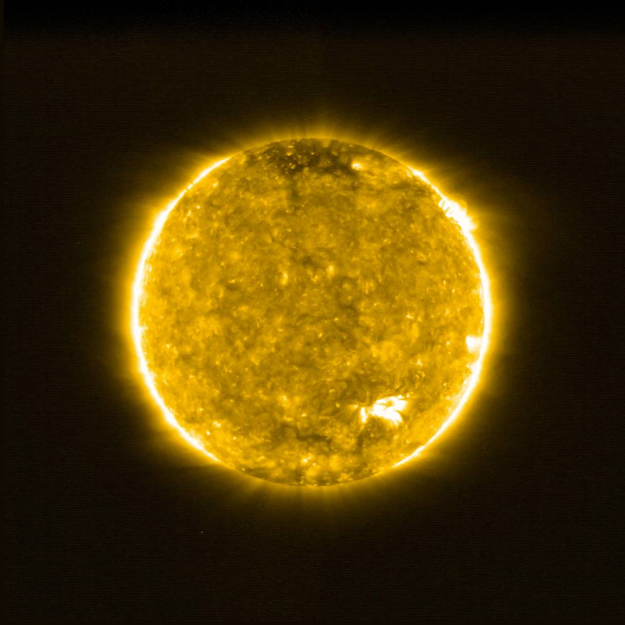 Bilde av sola tatt fra nærmeste avstand noen sinne. Bildene kommer fra ESAs romsonde Solar Orbiter.