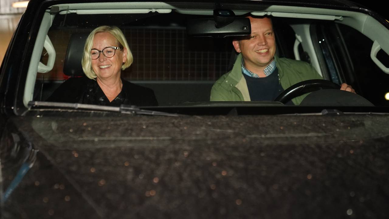 Utenfor Jonas Gahr Støre. Vedum, Tajik på besøk hos Støre