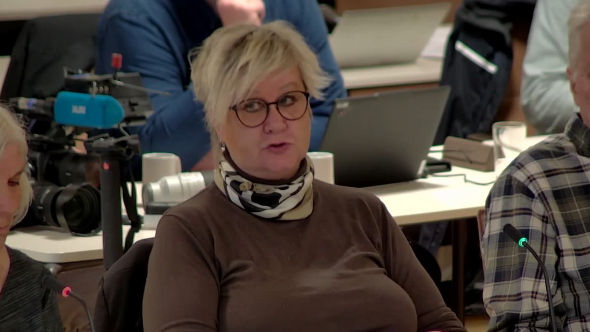 Trenger mer tid før politikerne får habilitetsrapport på bordet