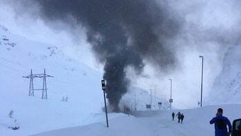  Heavy goods vehicles on fire p & # xE5;  E134 at Seljestad tunnel 
