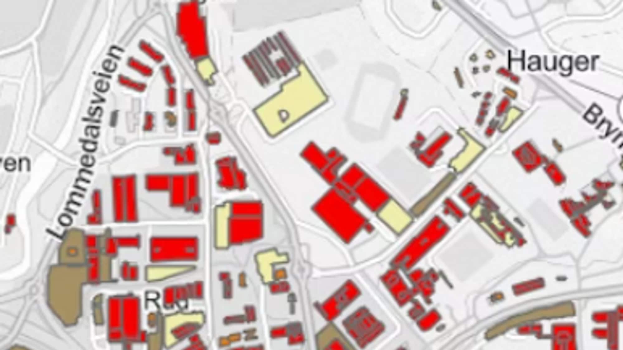 kart med røde firkanter som viser bygg som har potensial for solkraftanlegg 