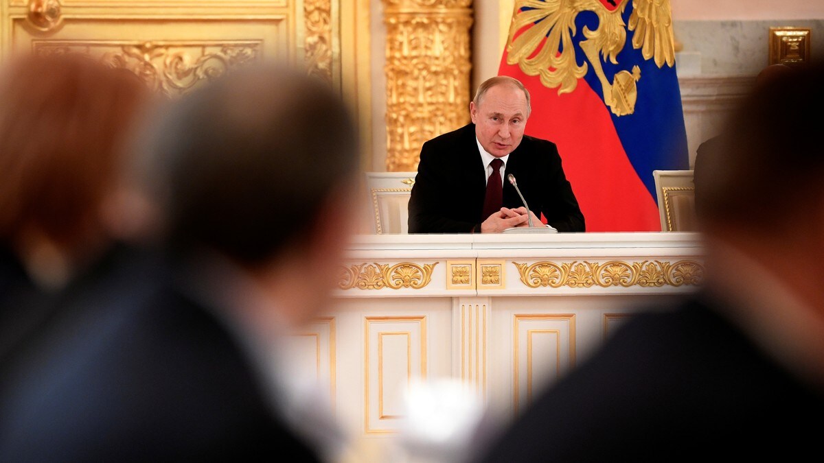 Vesten kan true Putins indre sirkel med straffetiltak