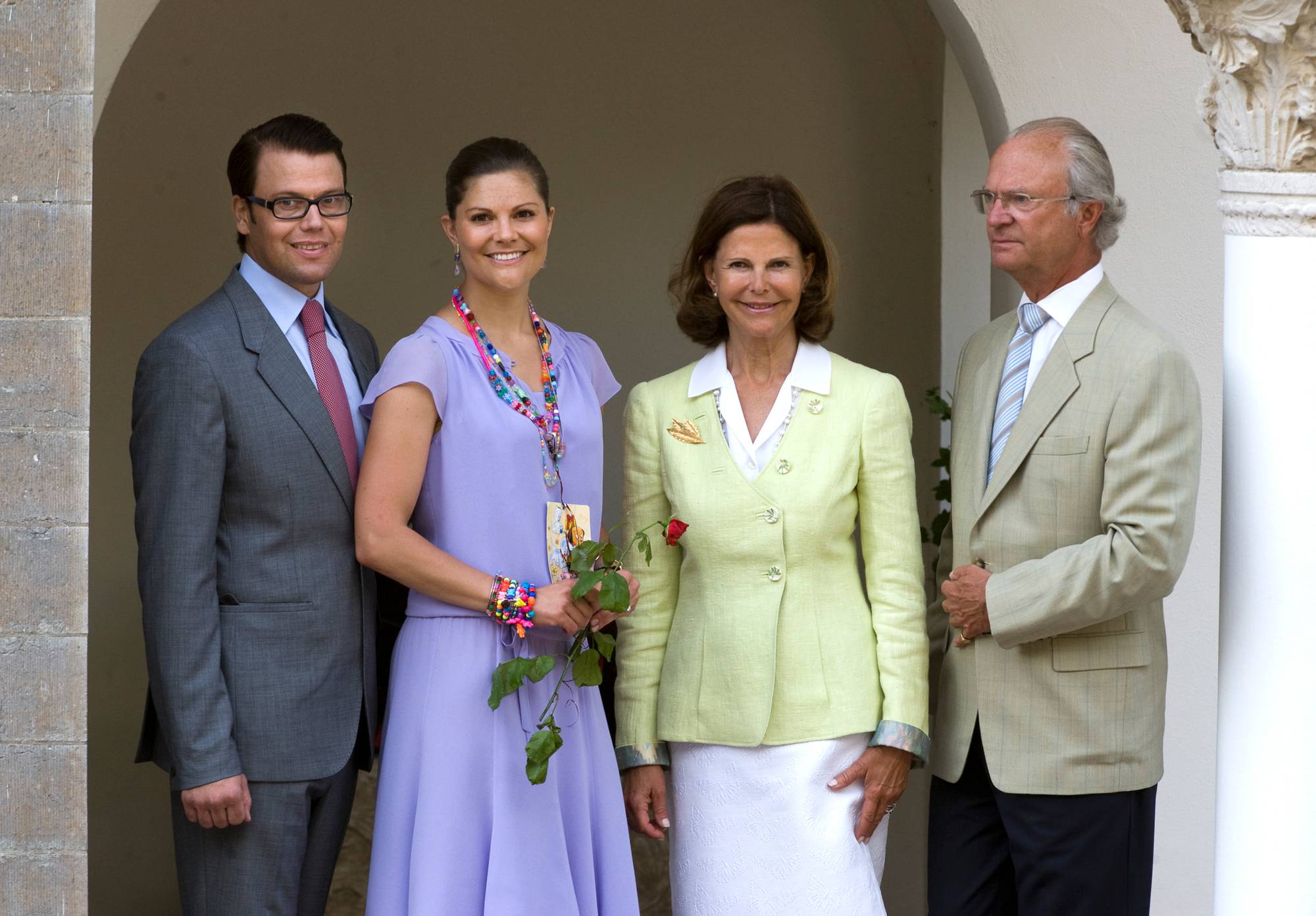 BORGHOLM 20090714Kronprinsesse Victoria feiret 32 årsdagen sammen med forloveden Daniel Westling, dronning Victoria og kong Carl Gustaf på Sollidens slott på Öland tirsdag.Foto Jonas Ekströmer / SCANPIX