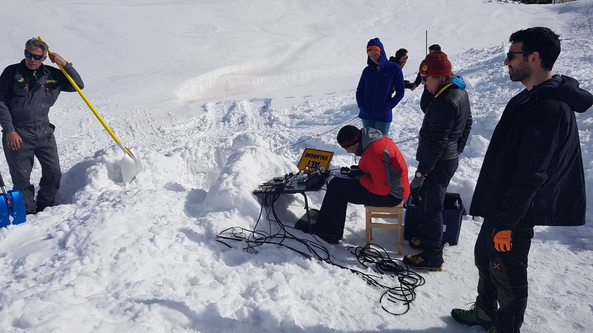 Forskar på snøskred: – Enkle grep aukar sjansen for overleving kraftig