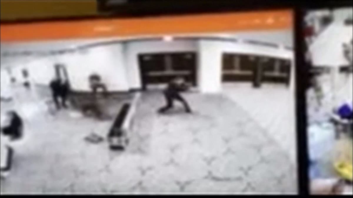 Trump evakuert etter skyting ved korrespondentmiddag