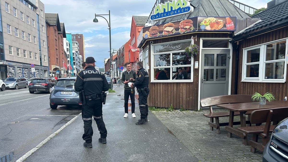 Serbisk supporter skal ha slått til flere personer i Bodø