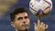 Kai Pfaffenbach / REUTERS,NTB Christian Pulisic spinner en fotball på fingeren. Han har på seg en blå drakt med et hvitt Nike-merke. Bakgrunnen er utydelig. (Bildebeskrivelsen er laget av en KI-tjeneste)