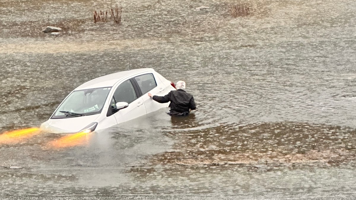 Fleire råka av flaum: – Ekstreme krefter og ekstremt med vatn