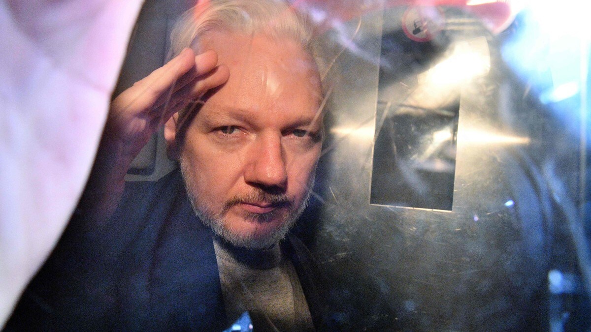 Krever at Stor­britannia løslater Assange