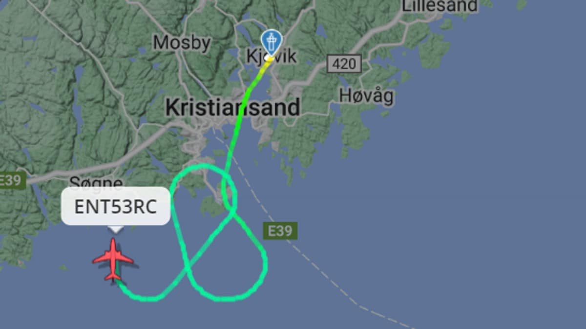 Flyr i ring over Kristiansand for å kvitte seg med drivstoff