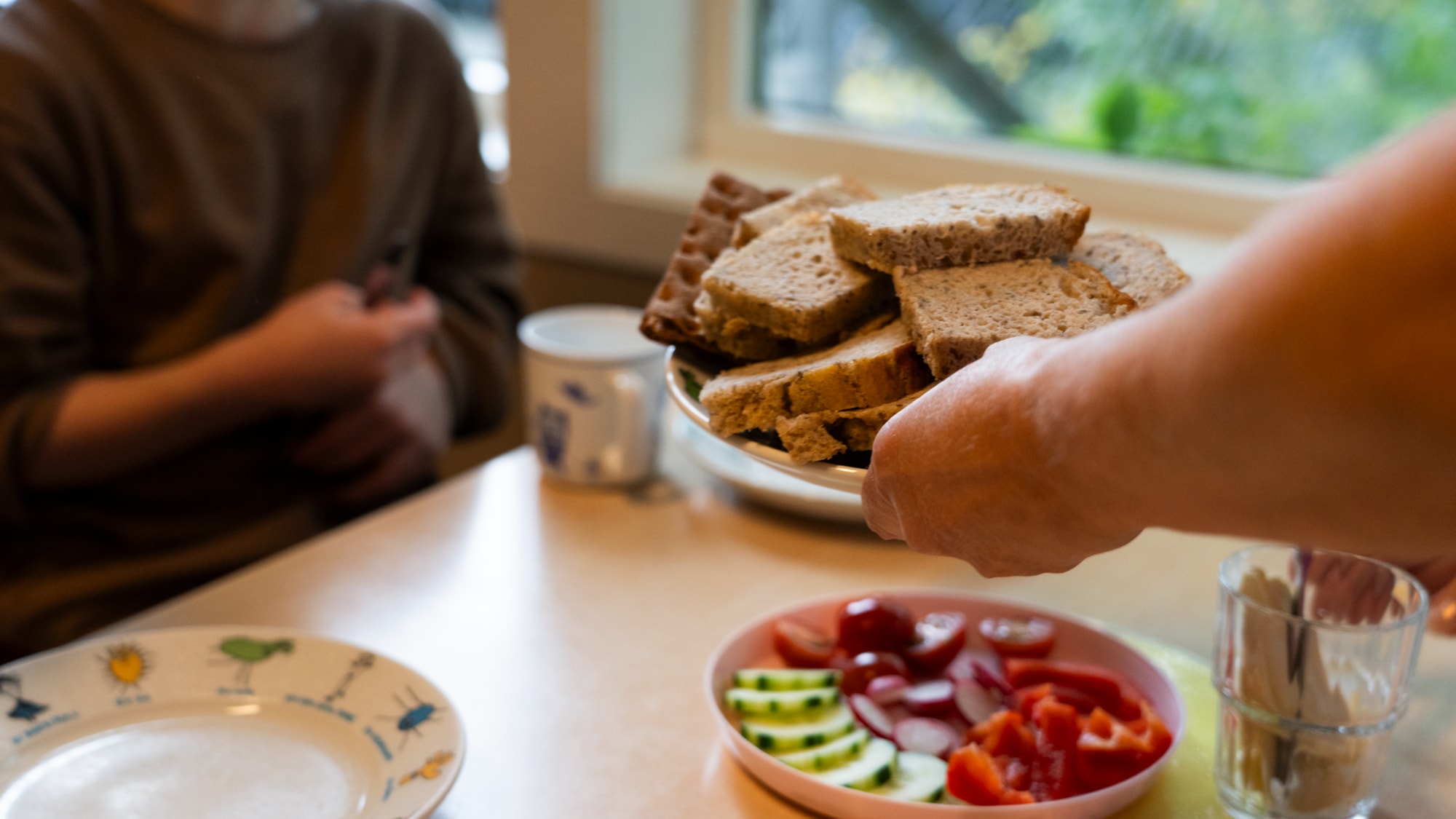 Brød og grønnsaker