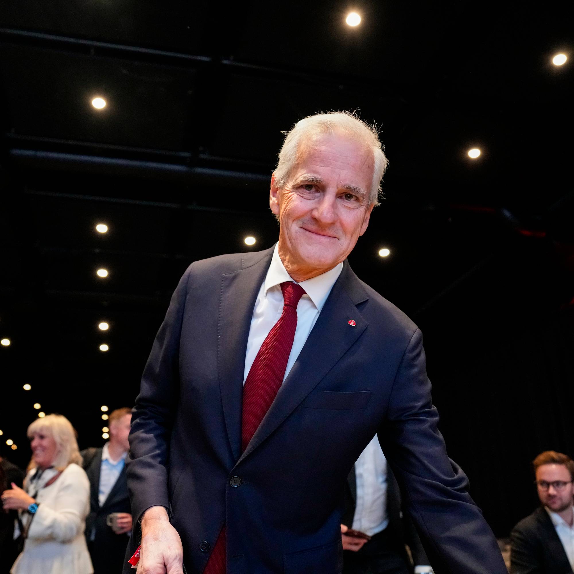 Støre 