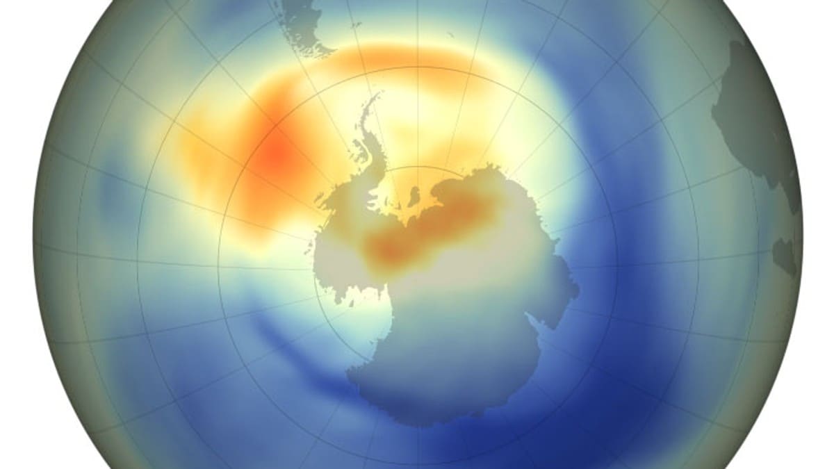 Озоновая дыра это. Озоновая дыра 1985. Антарктическая озоновая дыра. Озоновая дыра в Антарктиде 1985. Тибетская озоновая дыра.