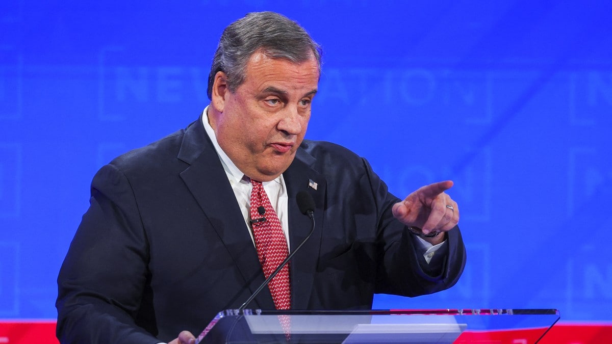 Chris Christie trekker seg fra nominasjonskampen