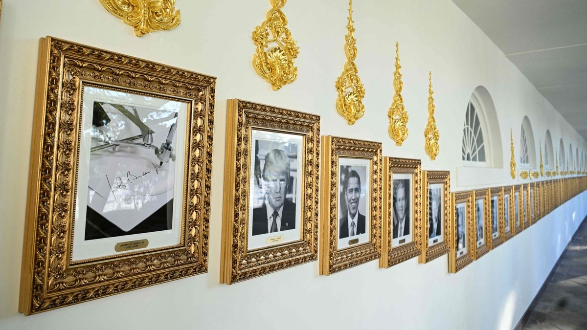 Hånden som fører autopennen, styrer Det hvite hus