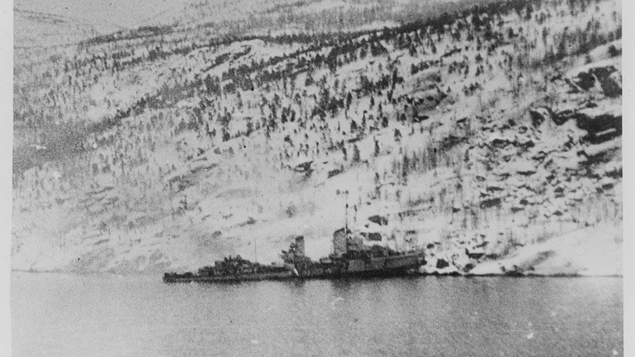 Tysk jager presset på land i Rombakfjorden