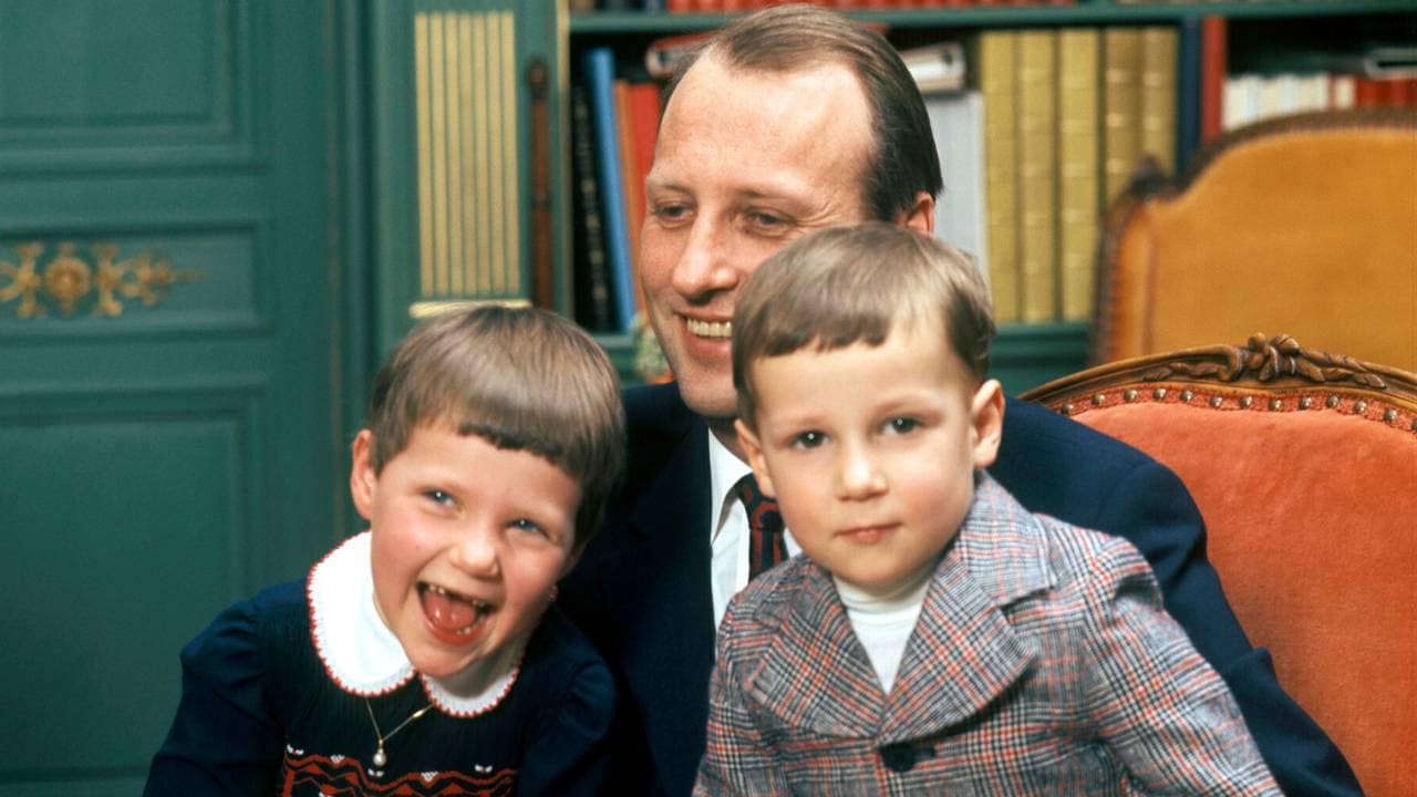 Kronprins Harald og barna, prinsesse Märtha Louise og prins Haakon Magnus