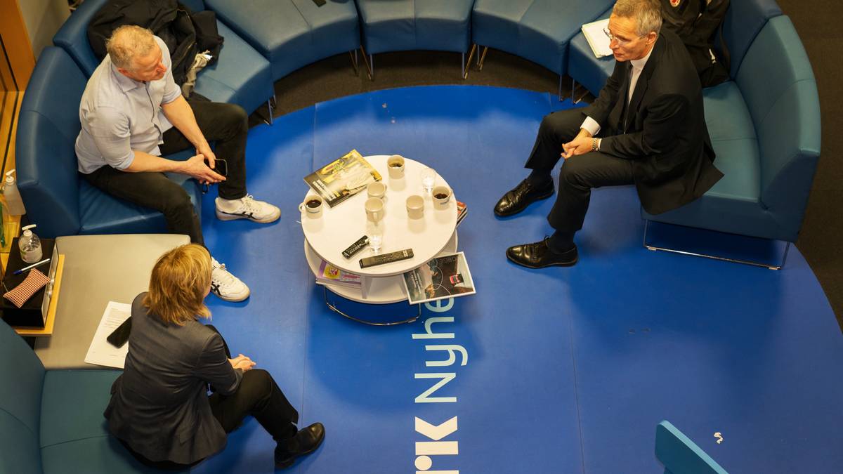 Stoltenberg gjest i Politisk kvarter etter sjokkreturen