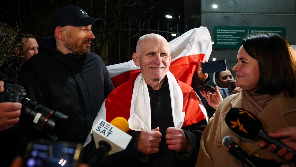 Tror fredsprisen beskyttet ham i fengselet