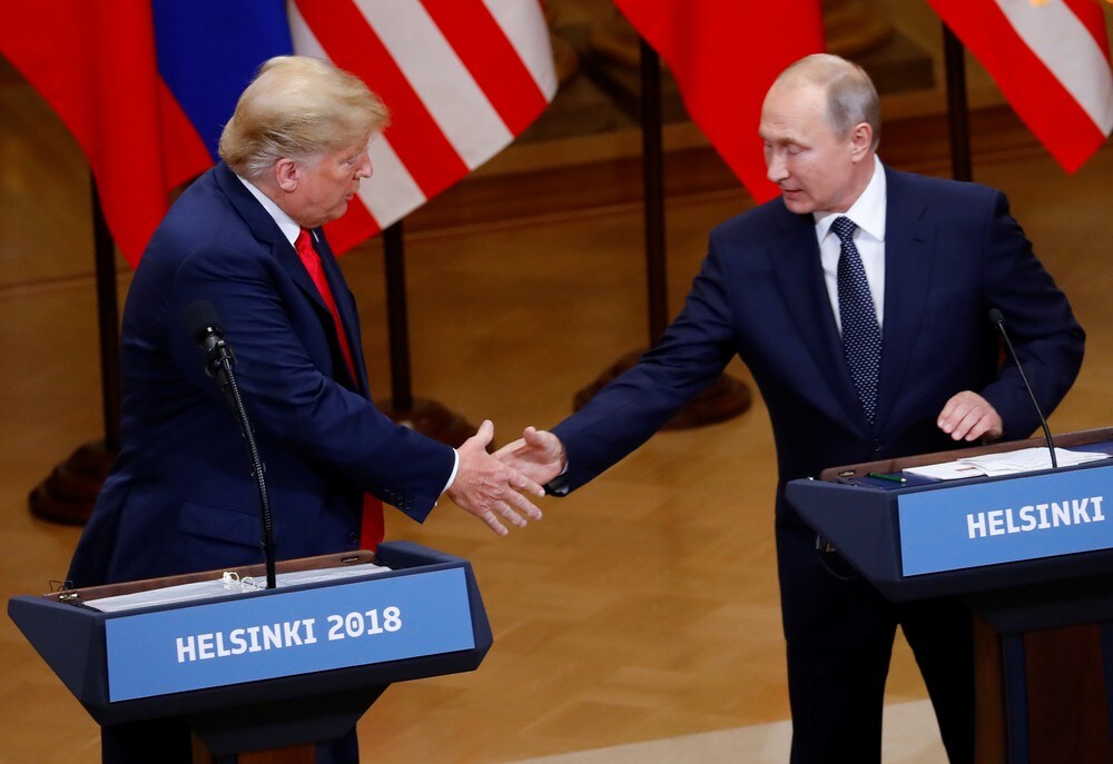 Trump og Putin: Benekter russisk påvirkning i valgkampen