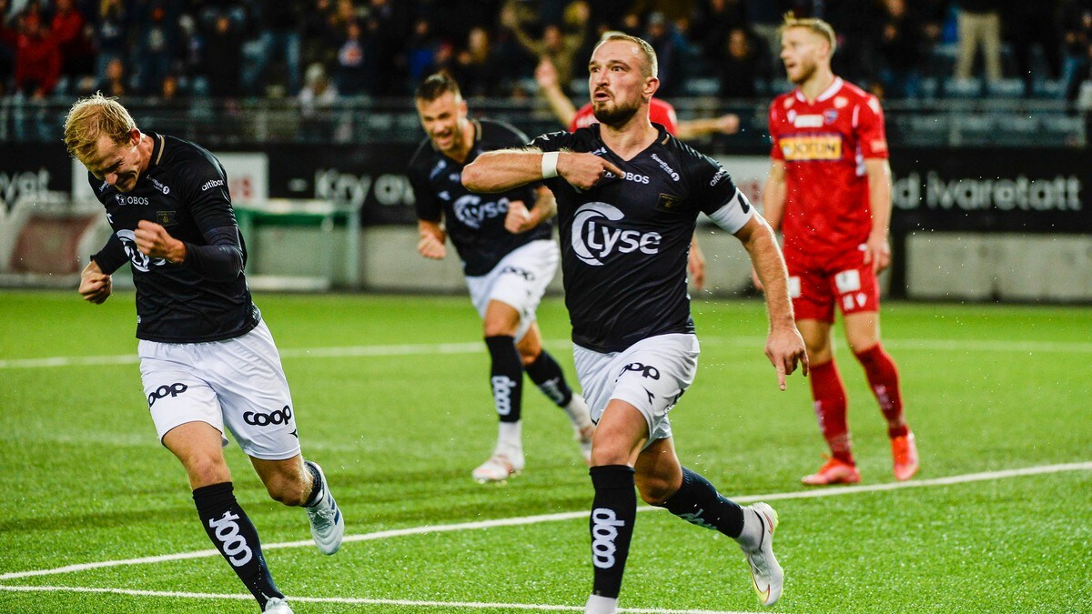 Følg kampen når Viking tar imot Rosenborg i Jåttåvågen