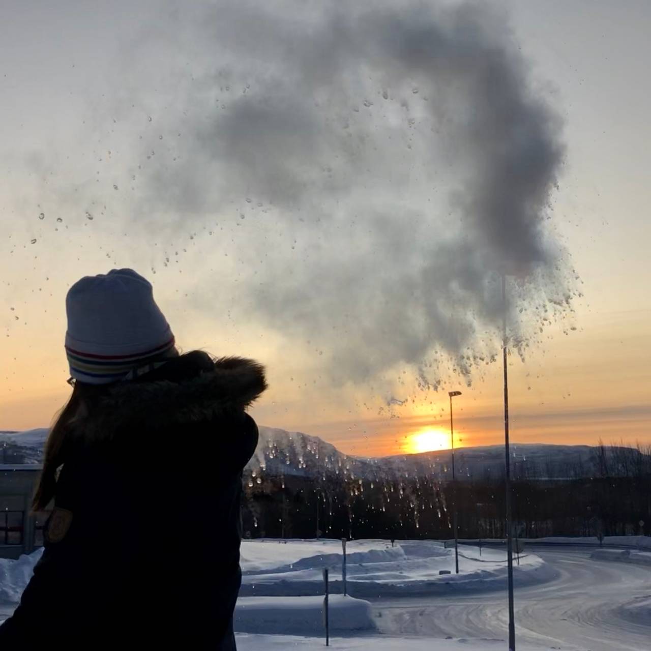 Kaster vann i kulda