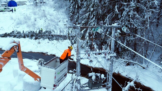 Linjerydding etter snøfall i Vegårshei.
