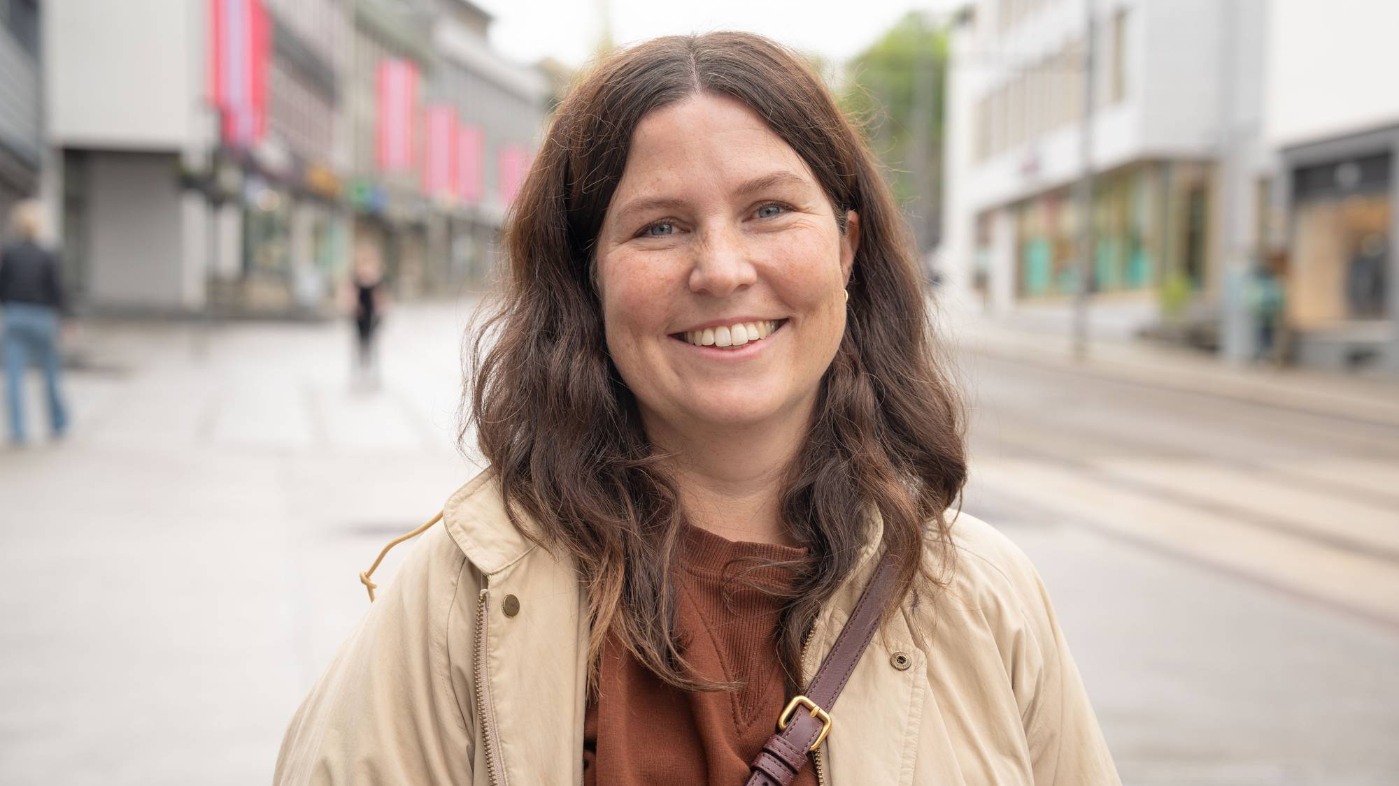 Kvinne i gågate
