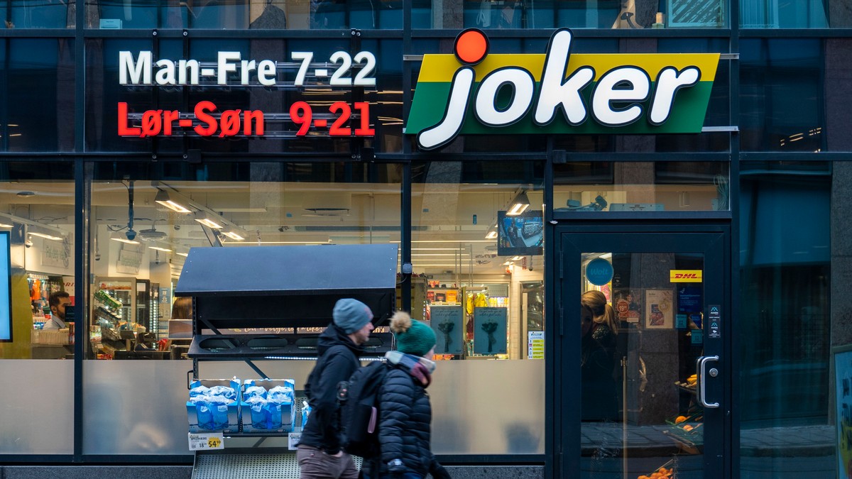 24 Joker-butikkar selde etter gjeldskrise