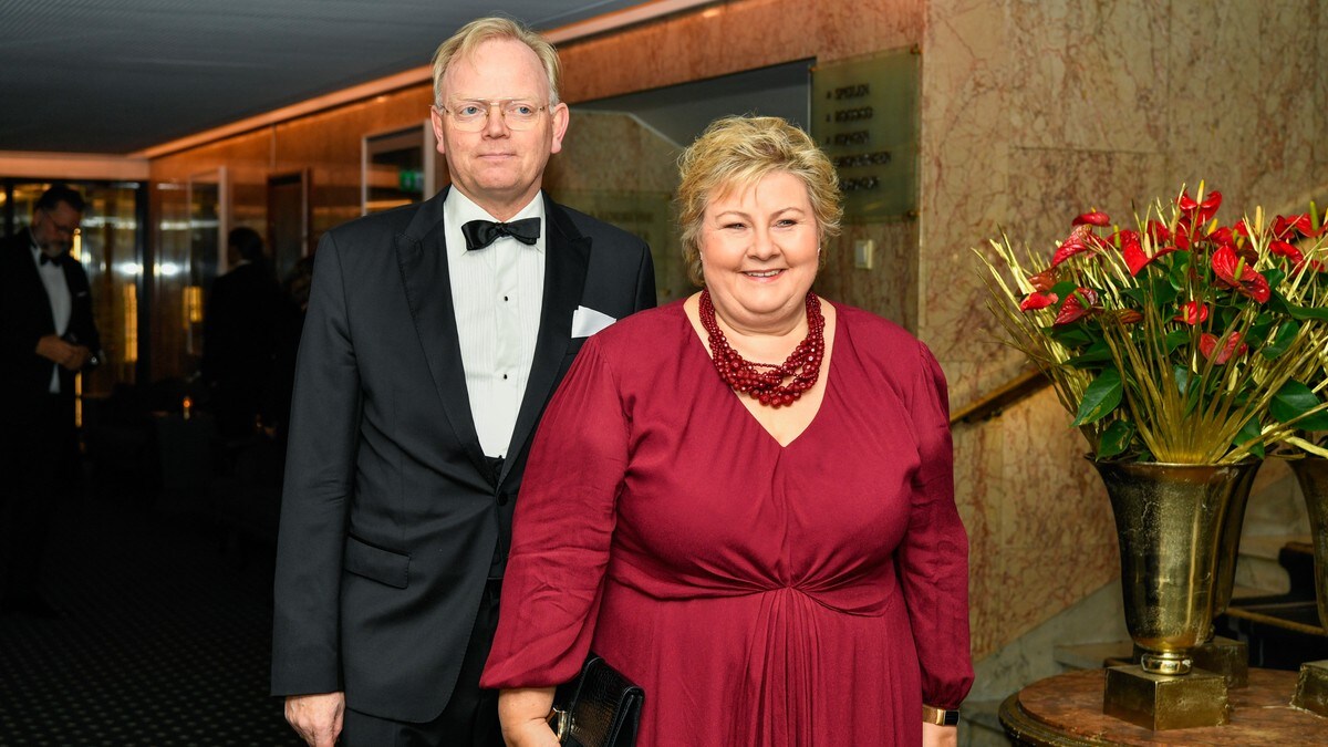 Erna Solberg: – Så lenge jeg er gift med Sindre, er det helt naturlig at vi bor sammen