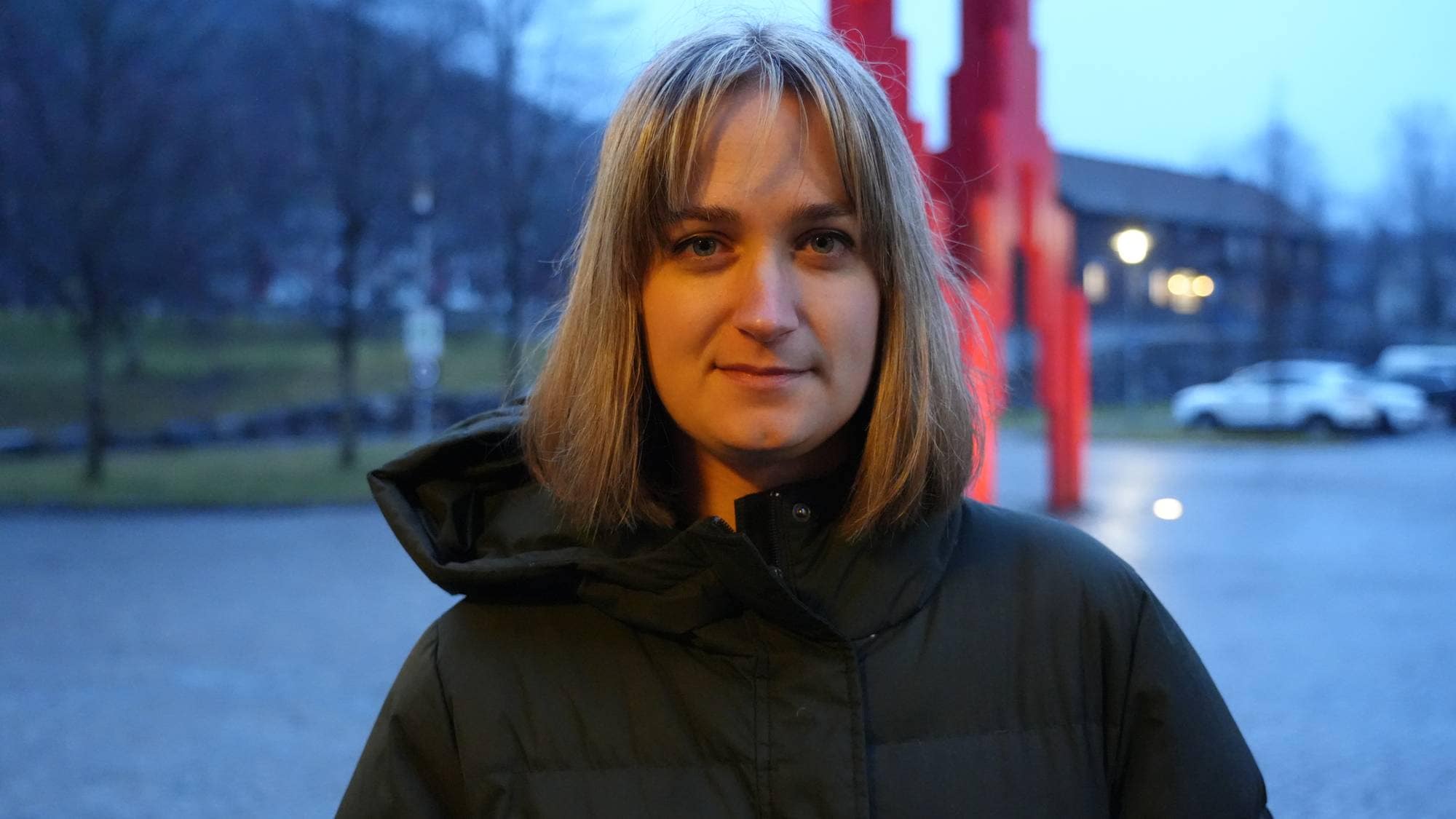 en person med langt hår