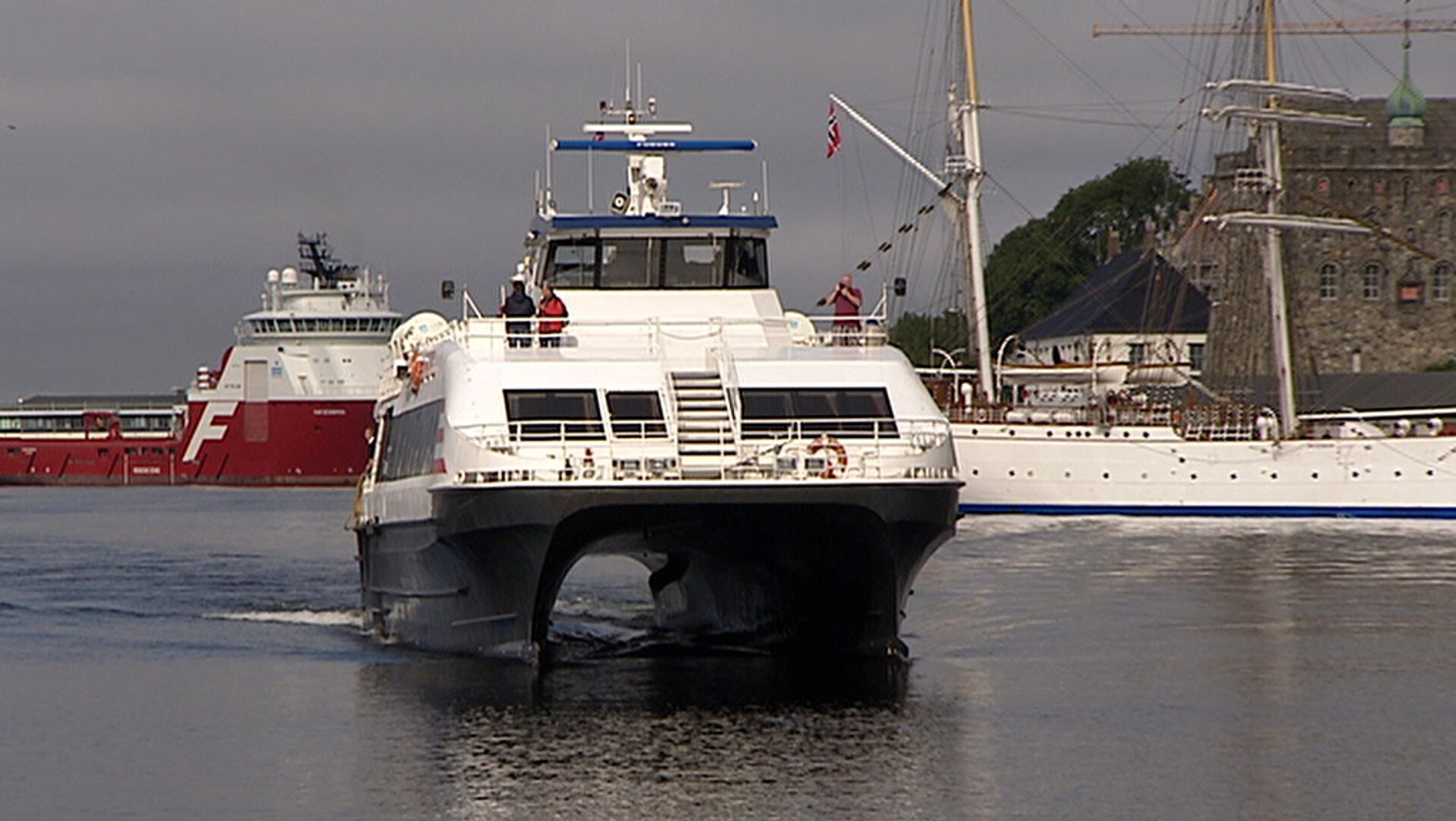 Flaggruten kan bli nedlagt – NRK