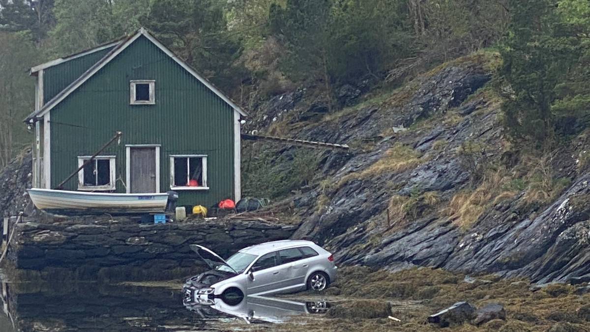 Bil Køyrde På Fjorden I Kvinnherad Nrk Vestland 