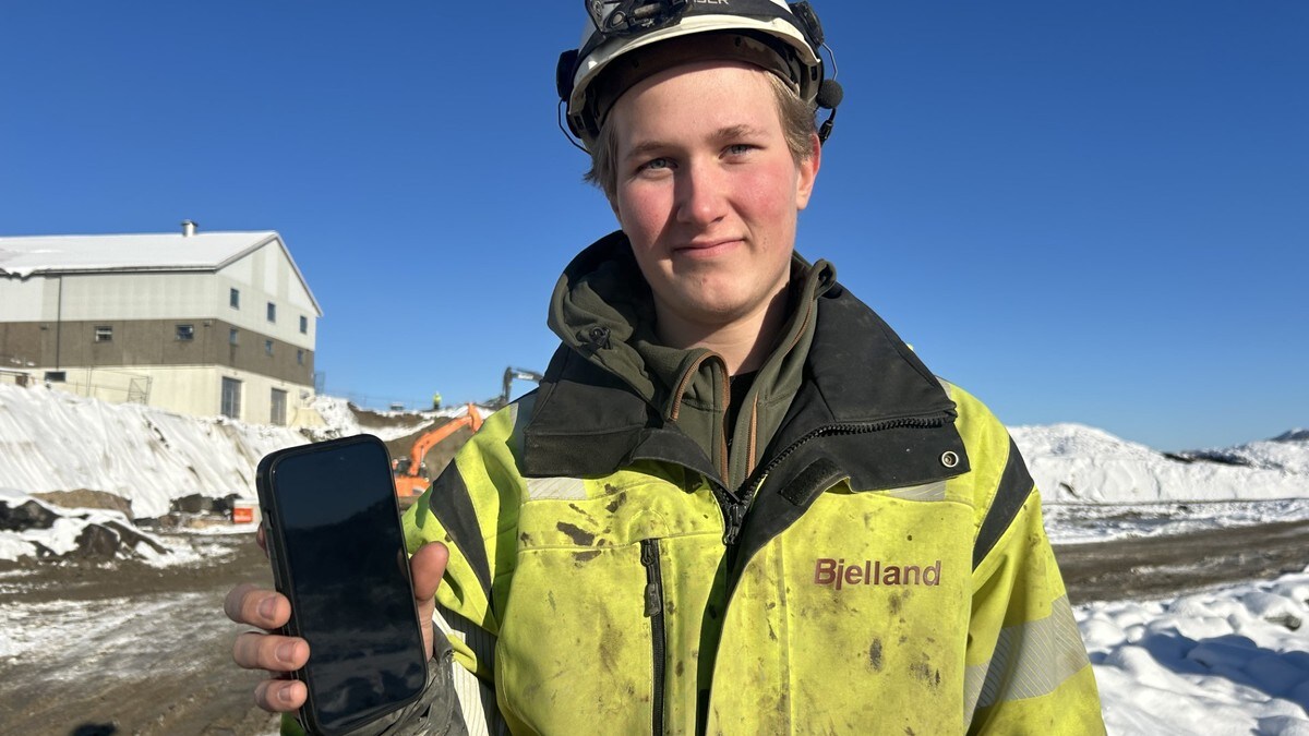 Tobias (17): – Han taper penger om vi skal være på mobilen