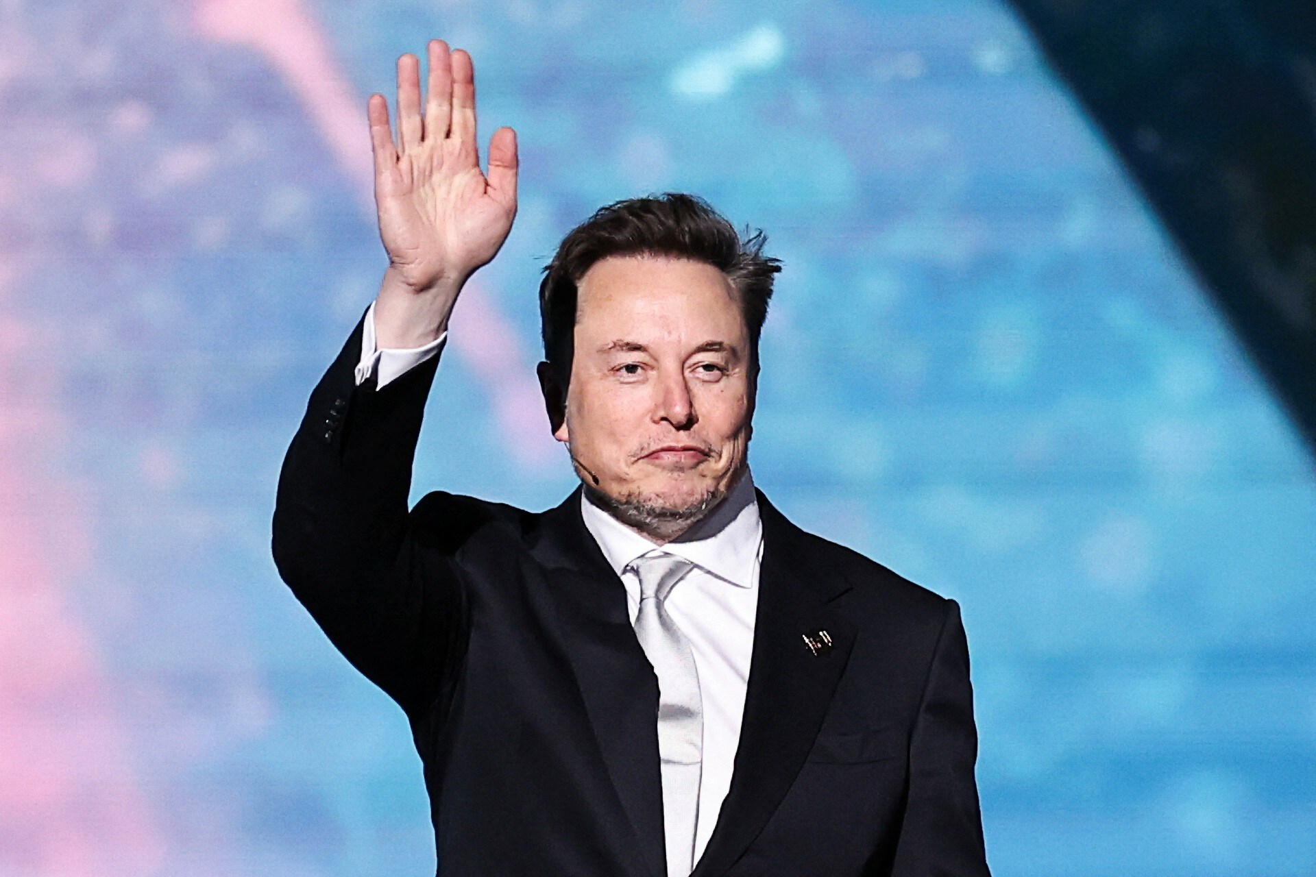 Trump takkar av Musk: – Det er hans siste dag, men ikkje eigentleg